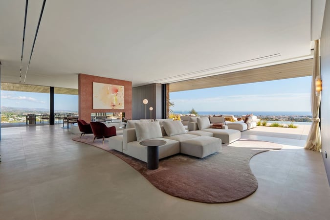 Villa in Benahavis - view 1