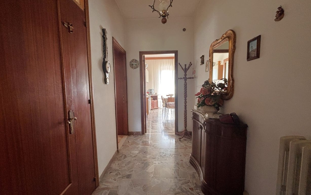 House in Fabro - Image 2