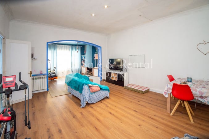 House in Cassa de la Selva - view 1