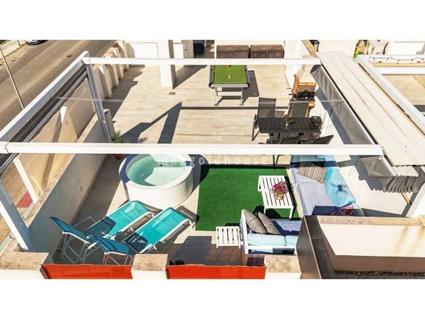 Apartment in Residencia los Altos - view 1