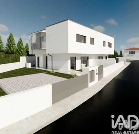 House in Darque - view 1