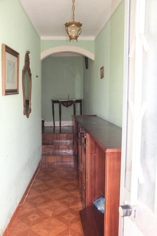 House in Louriceira - Image 2