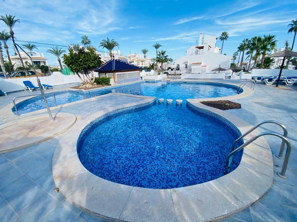 House in Villamartin - view 1