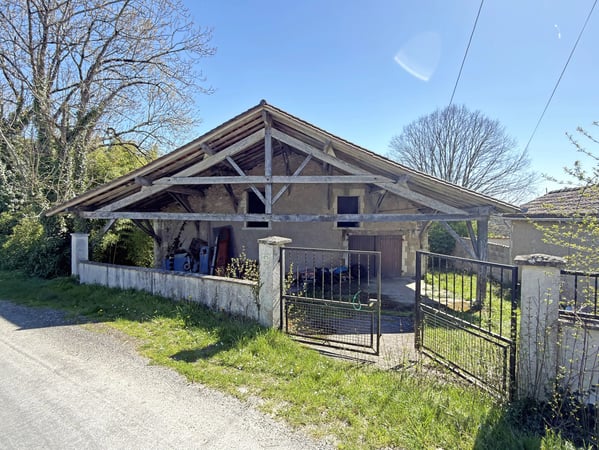 House in Verteillac - view 1