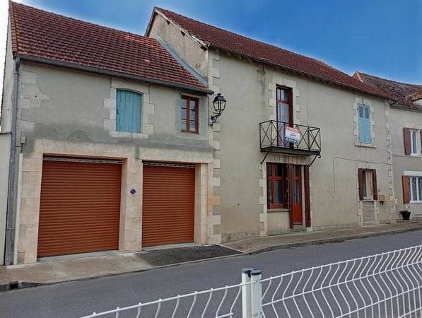 House in Liglet - view 1