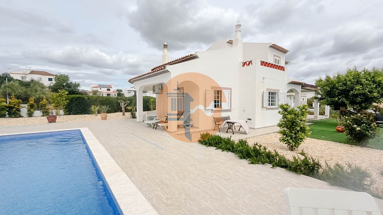Villa in Castro Marim - Image 2