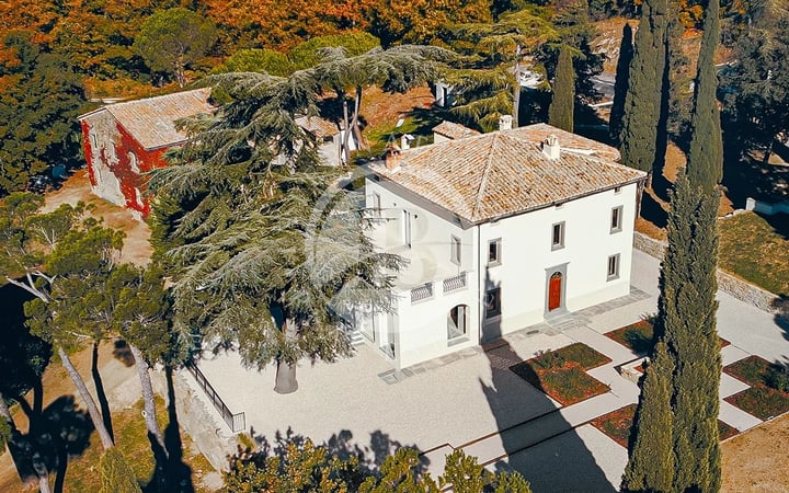 Villa in Lisciano Niccone - view 1
