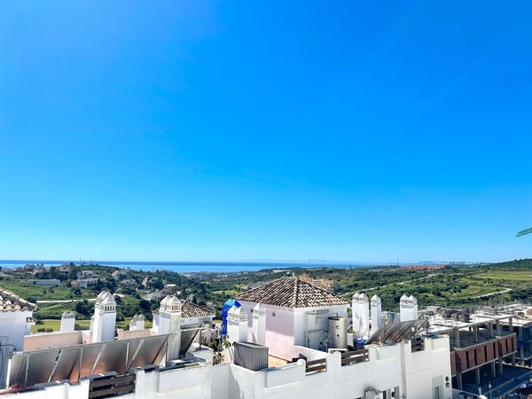 Apartment in Estepona - view 1