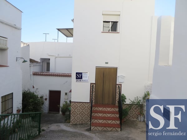 House in Canillas de Albaida - view 1