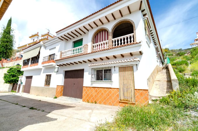 House in Competa - view 1
