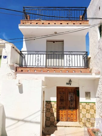 House in Salares - view 1