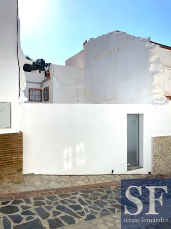 House in Archez - view 1