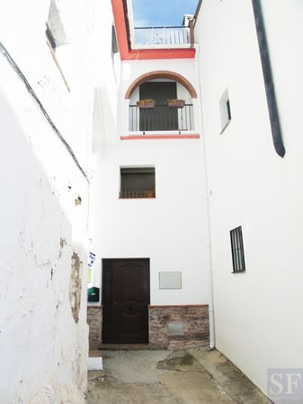 House in Canillas de Albaida - view 1