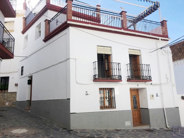 House in Archez - view 1