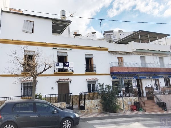 House in Competa - view 1