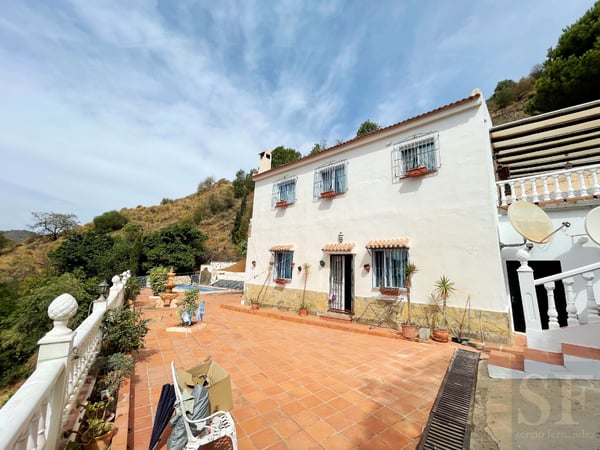 Villa in Competa - view 1