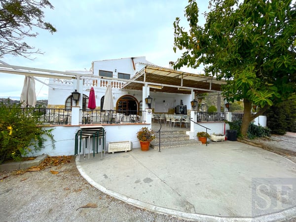 Villa in Competa - view 1