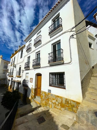 House in Competa - view 1