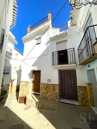 House in Competa - view 1