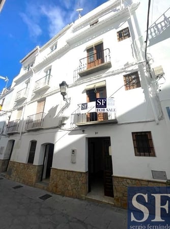 House in Competa - view 1