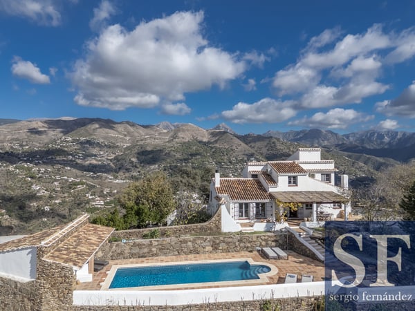 Villa in Competa - view 1