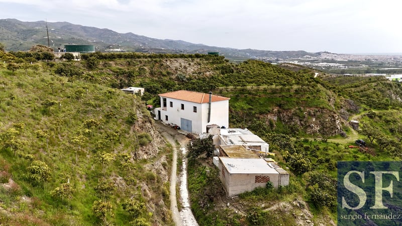 Villa in Velez Malaga - view 1