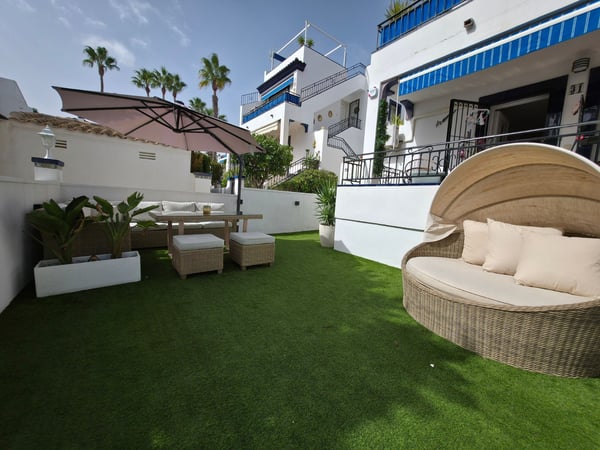 Apartment in Villamartin - view 1