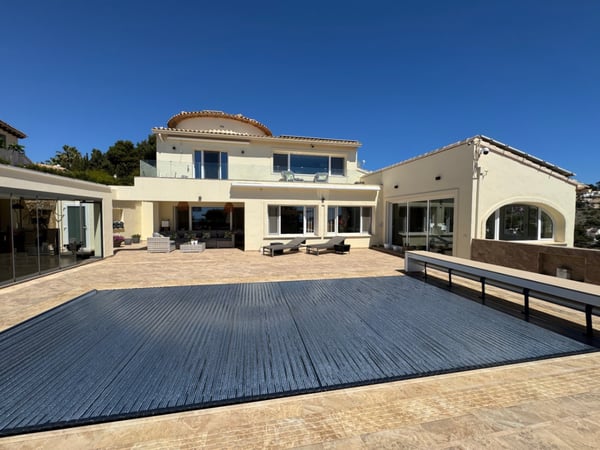 Villa in Moraira - view 1