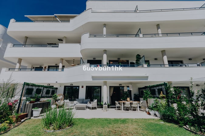 Apartment in Estepona - view 1