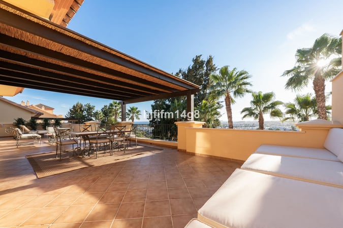 Penthouse in Nueva Andalucia - view 1