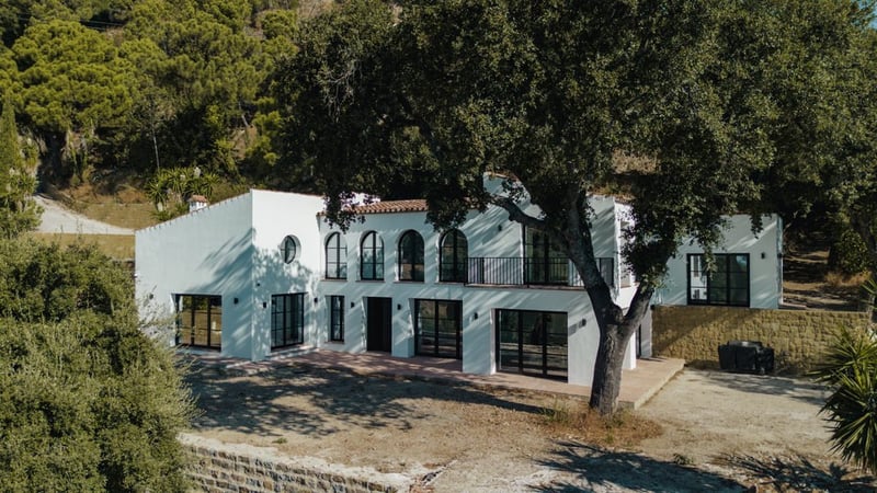 Villa in Casares - view 1