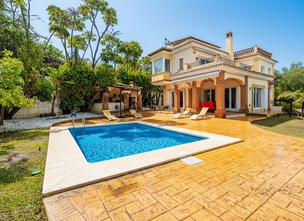 Villa in Mijas Costa - view 1