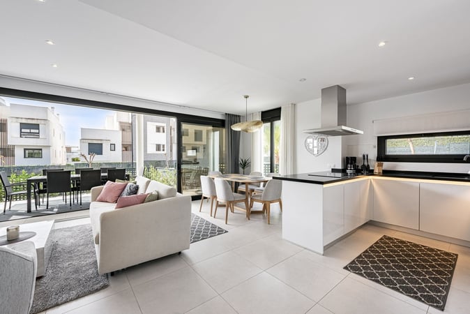 House in Bel-Air - view 1