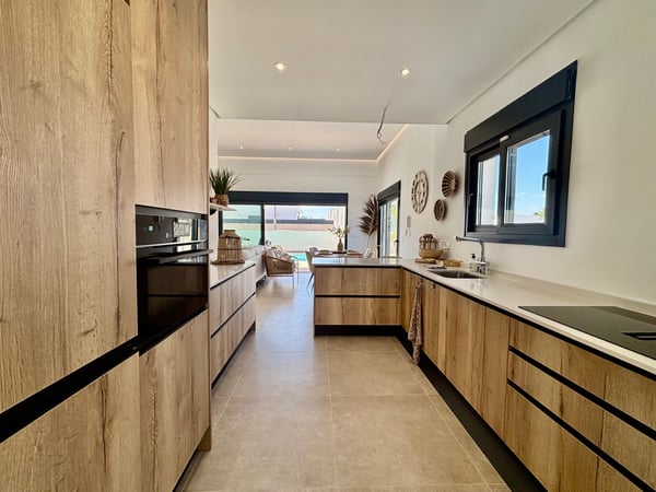 Villa in Rafal - view 1