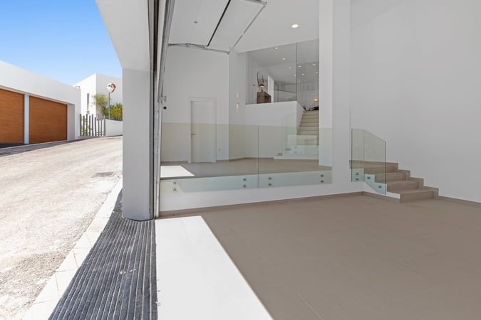 Villa in Bernia - view 1
