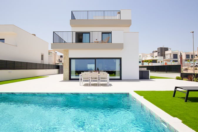 Villa in San Miguel de Salinas - view 1