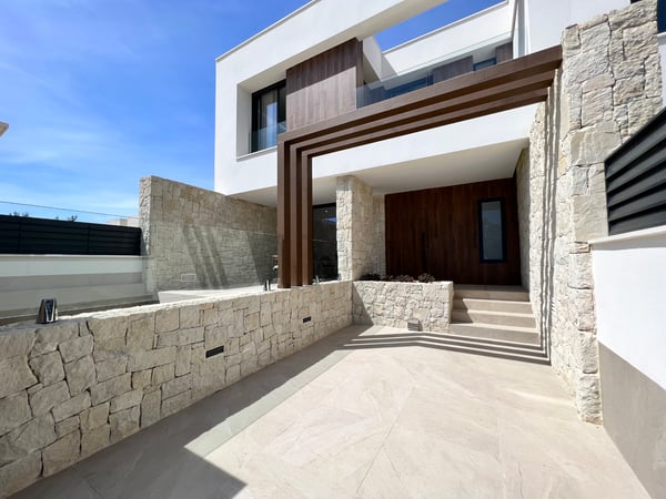 Villa in Dolores - view 1