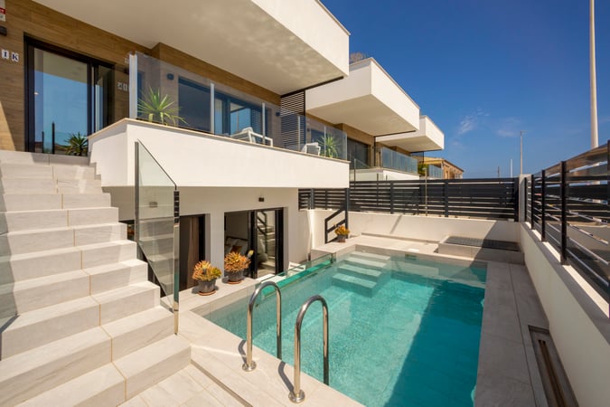 Villa in Torrelamata - view 1