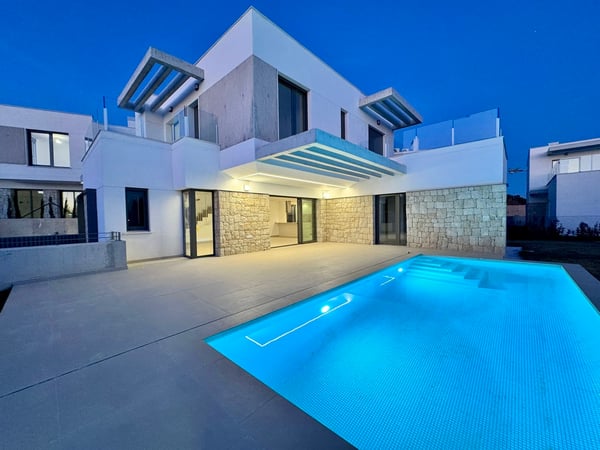 Villa in Finestrat - view 1