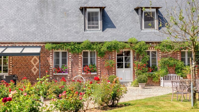 House in Totes - view 1