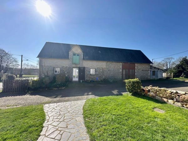 House in Le Neufbourg - view 1