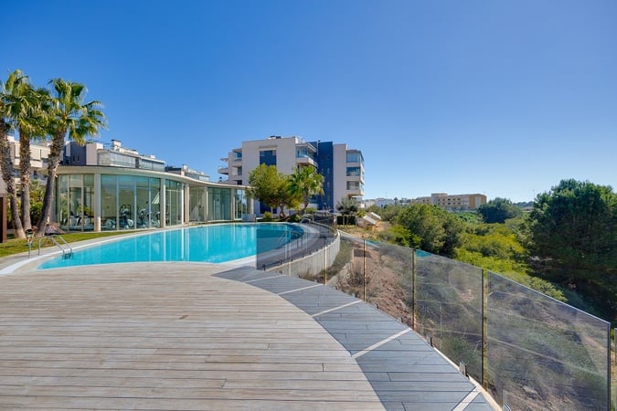 Apartment in Villamartin - view 1