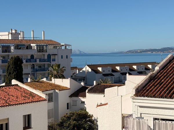 Apartment in Estepona - view 1