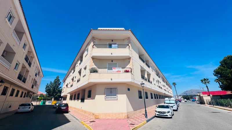 Apartment in Jacarilla - view 1