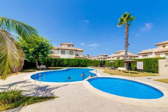 House in Dehesa de Campoamor - view 1