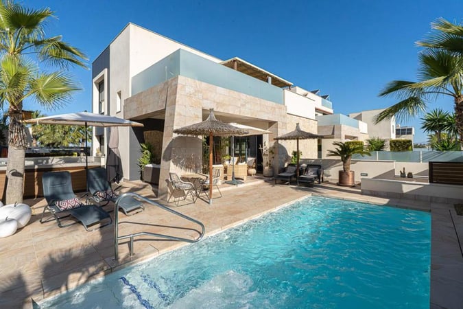 Villa in Benijofar - view 1