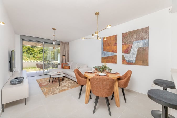 Apartment in Elviria - view 1