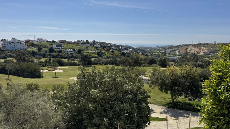 Apartment in Estepona - view 1
