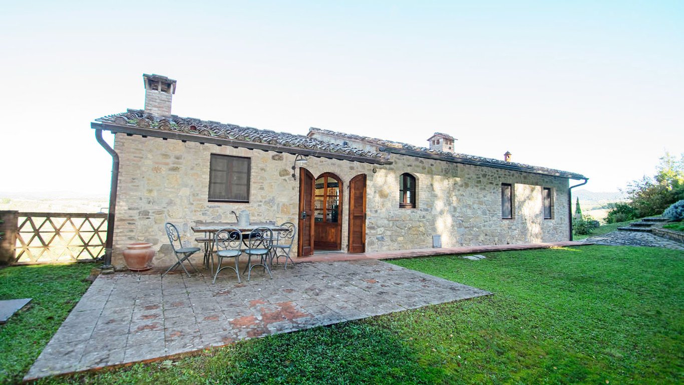 House in Lucignano - Image 2