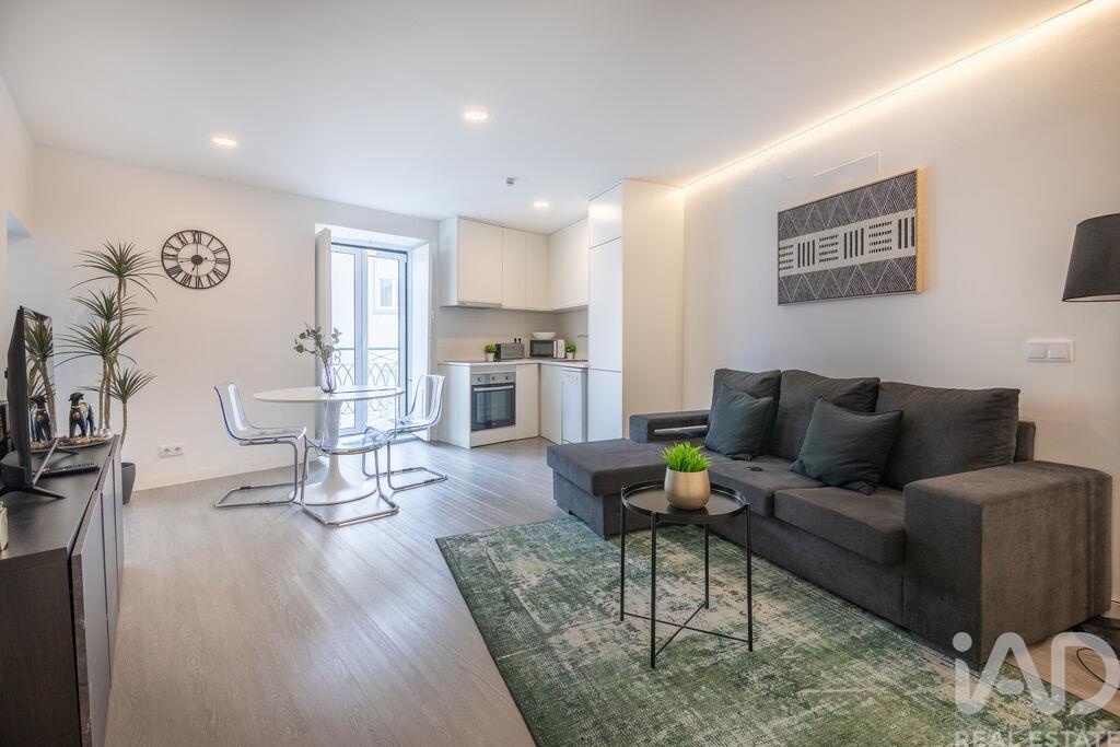 Apartment in Santa Maria Maior - Image 3